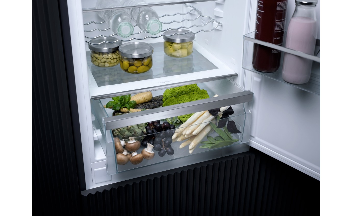 Miele 254L Integrated Fridge Freezer KFNS7784D